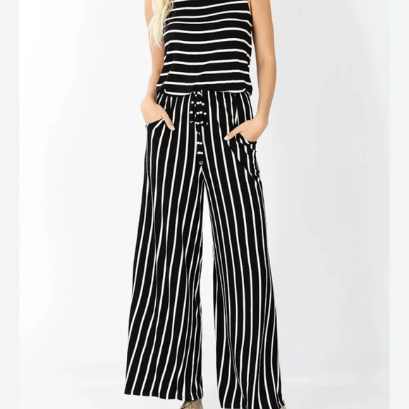 Zenana Outfitters Pants - Zenana black striped wide leg sleeveless pants jumpsuit size large XL